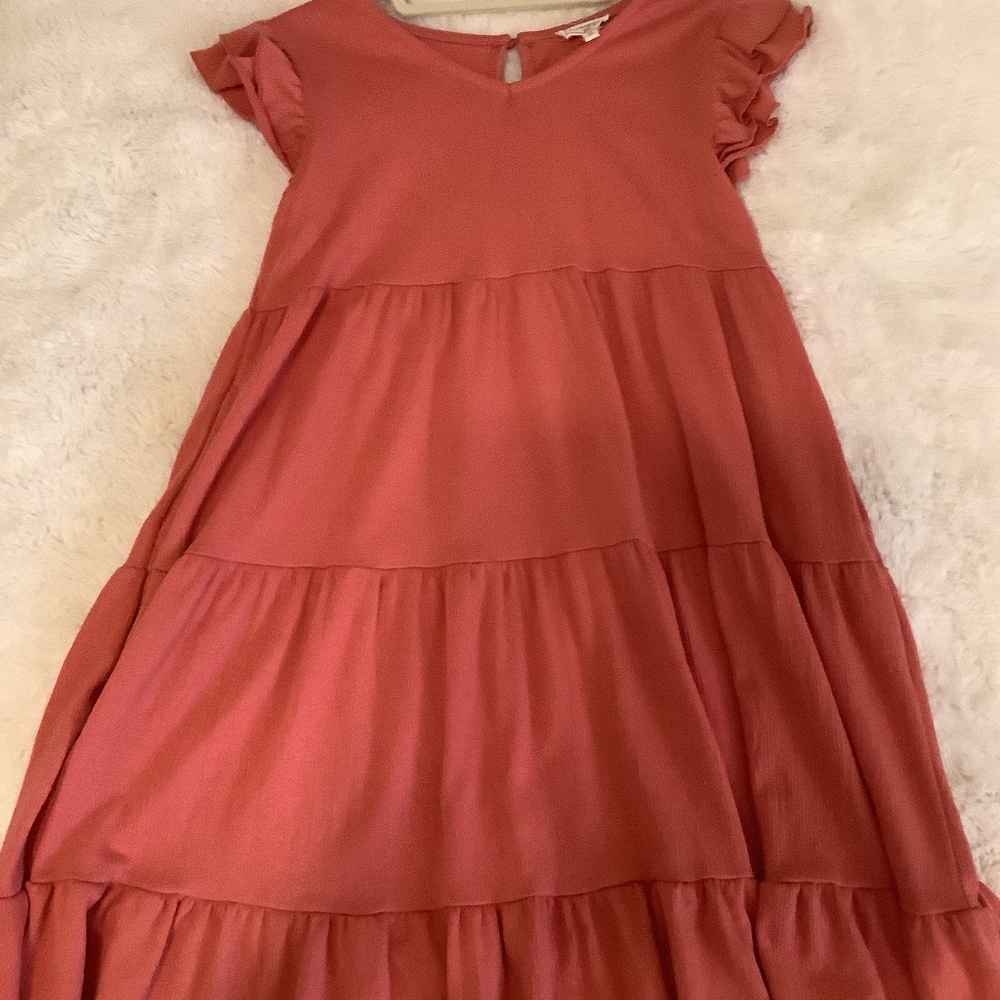 Hayden girls dress. Girls size Medium. Brick color
